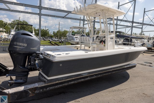 Used 2015  powered Power Boat for sale